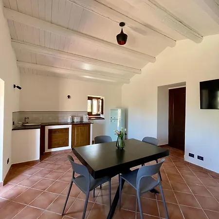House Pettineo