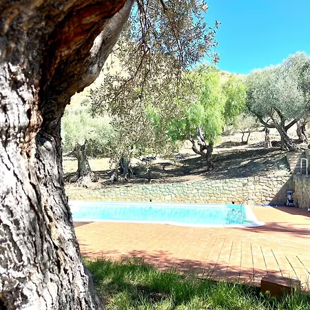 Villa House Pettineo